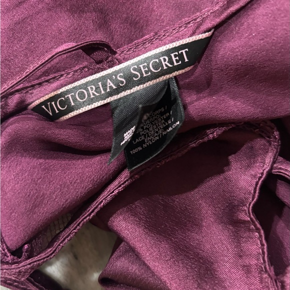 Victoria secret Women Intimates & Sleepwear
Silk size SP - Picture 7 of 10